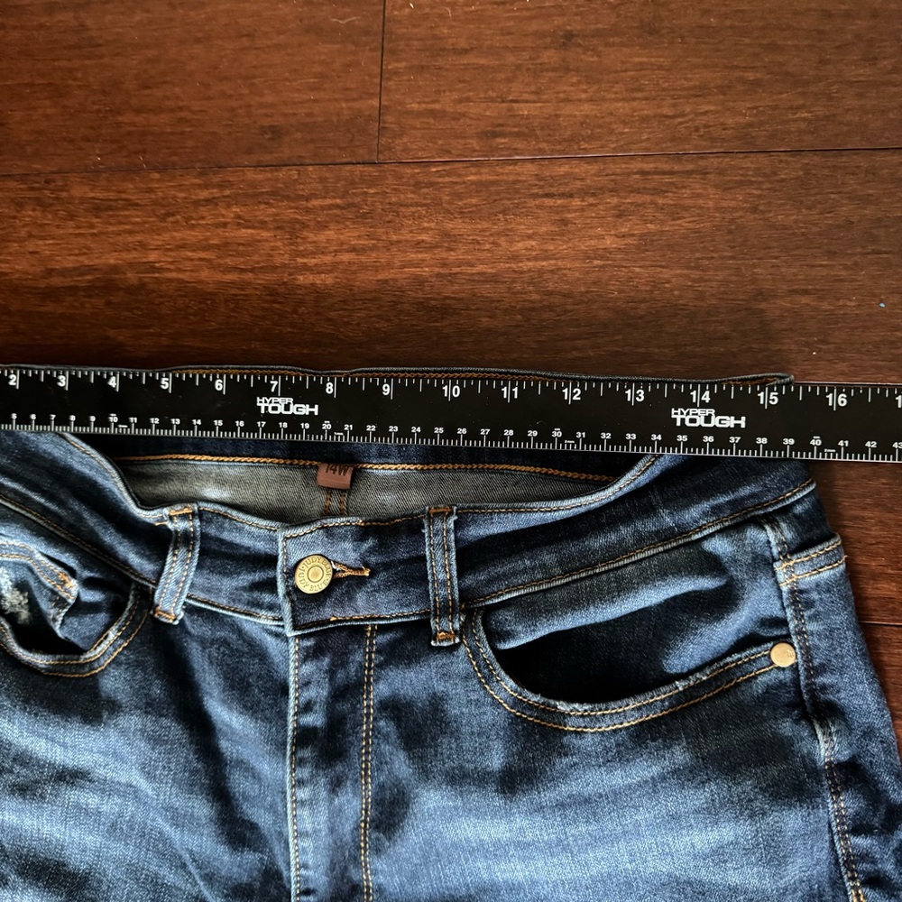 Modern Judy Blue 14W Dark Wash Skinny Fit Capri Jeans Denim Minimalist Casual - Picture 14 of 15